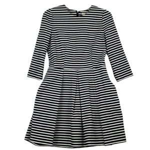 GAP~Woman Size 4Petite~White/Navy Striped Fit/Flare Dress 3/4 Sleeve, Pockets.